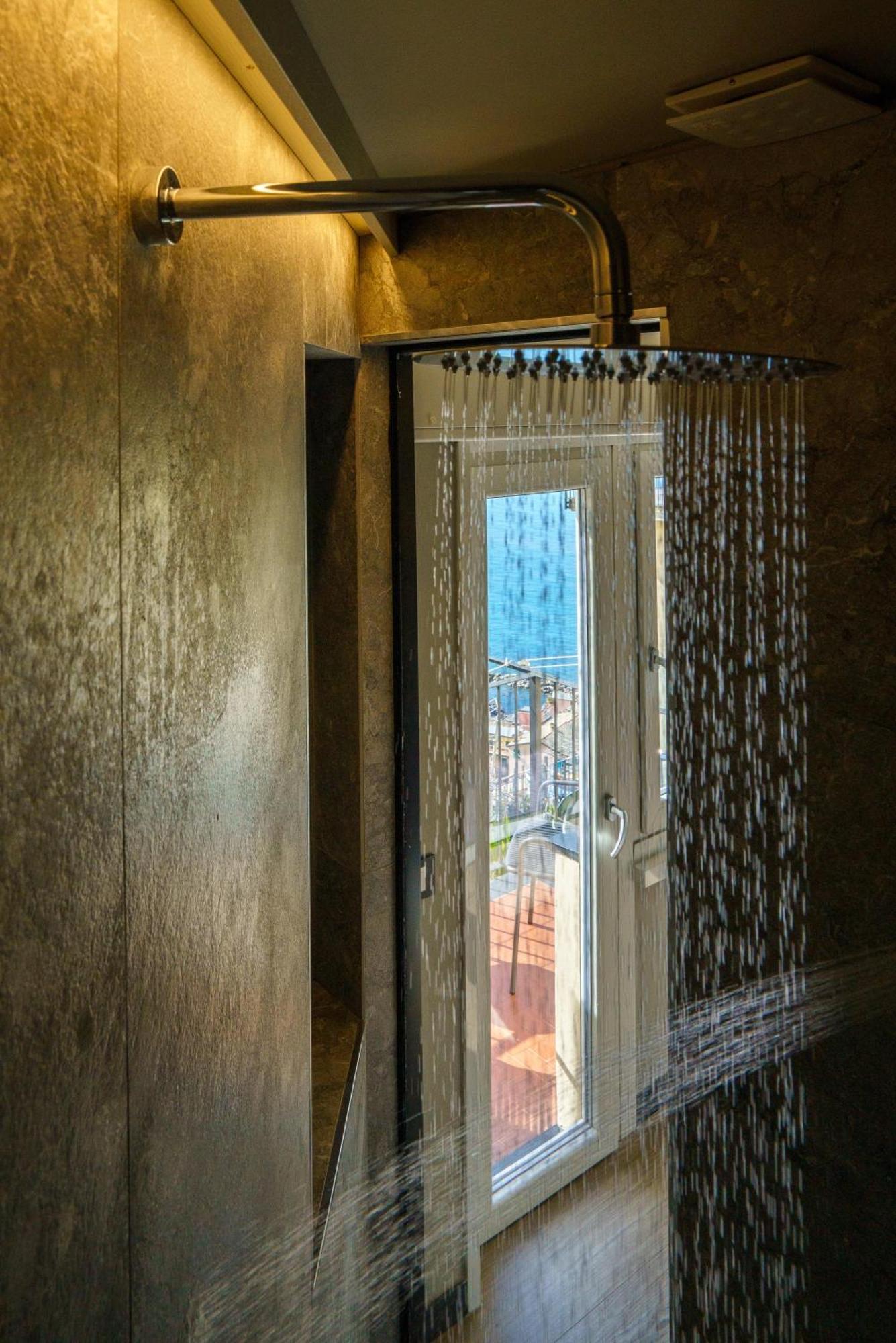 דירות ריומאג'ורה The Upper House מראה חיצוני תמונה